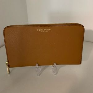 Henri Bendel Wallet